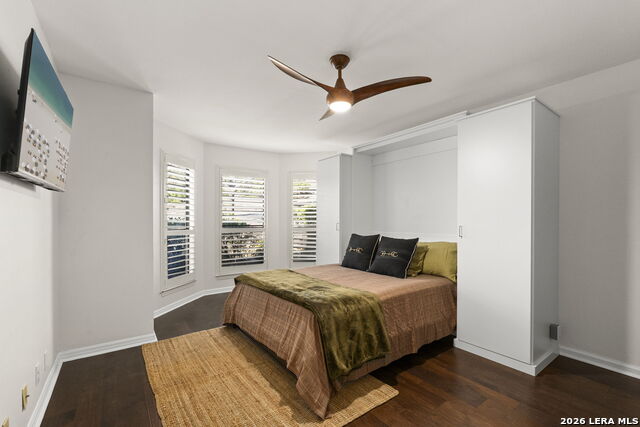 Image 25 of 36 For 105 E Tapatio Dr