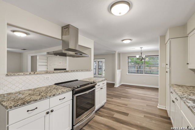 Image 18 of 36 For 630 Rocklyn  