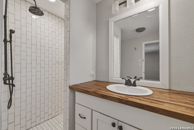 Image 25 of 36 For 630 Rocklyn  