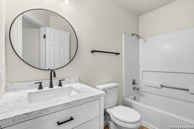 Image 18 of 35 For 8006 Coco Meadow