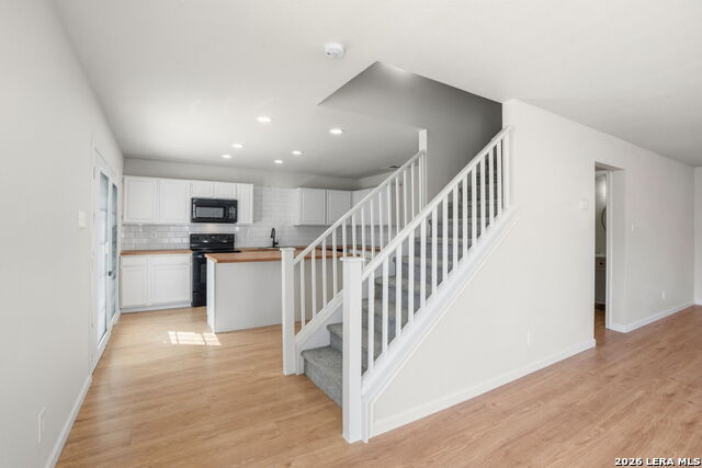 Image 8 of 35 For 8006 Coco Meadow