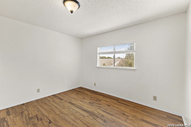 Listing photo id 15 for 9806 Kelton  