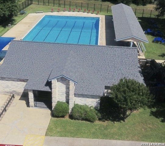 Listing photo id 26 for 9806 Kelton  