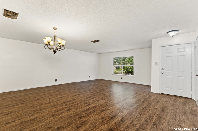 Listing photo id 1 for 9806 Kelton  