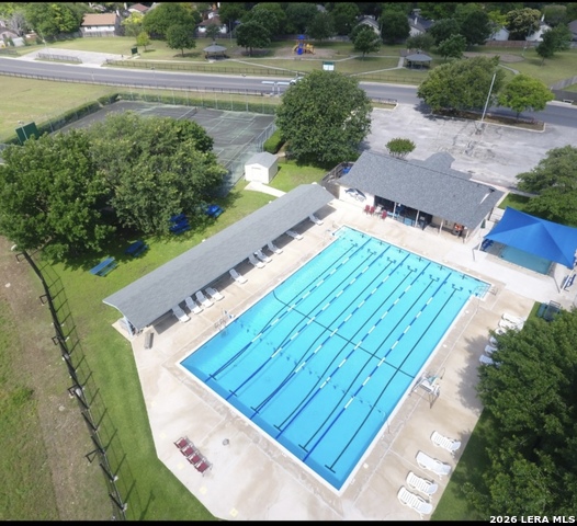 Listing photo id 29 for 9806 Kelton  