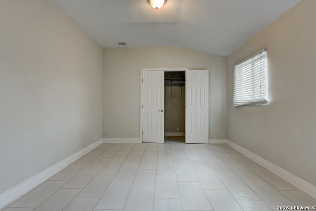 Image 17 of 36 For 1932 Huisache W