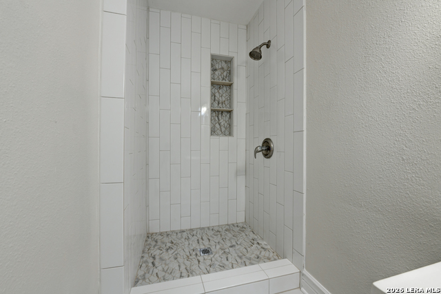 Image 21 of 36 For 1932 Huisache W