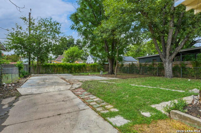 Image 35 of 36 For 1932 Huisache W