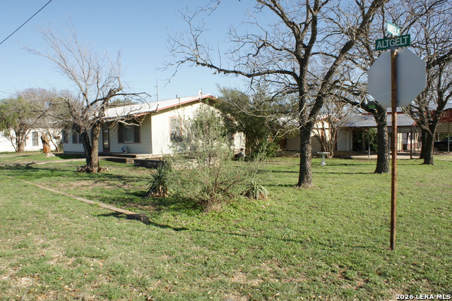 Image 3 of 14 For 705 Altgelt  