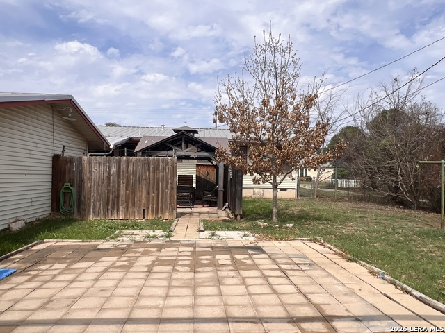 Image 4 of 14 For 705 Altgelt  