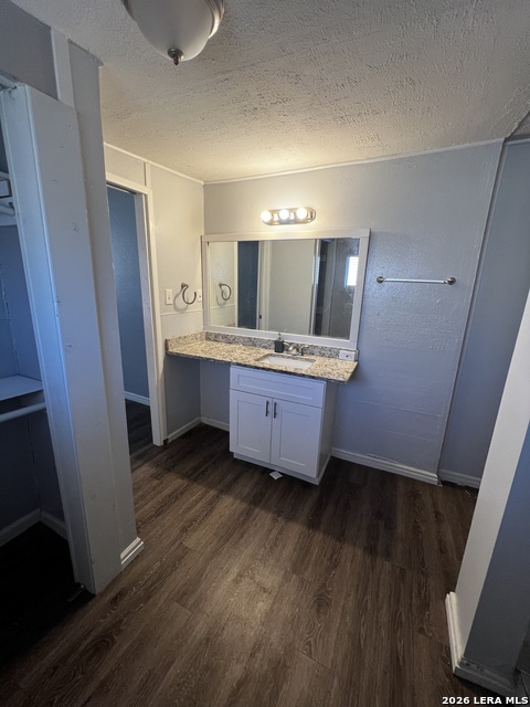 Image 11 of 17 For 351 Overhill  Unit B