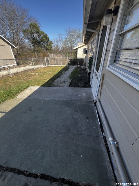 Image 16 of 17 For 351 Overhill  Unit B