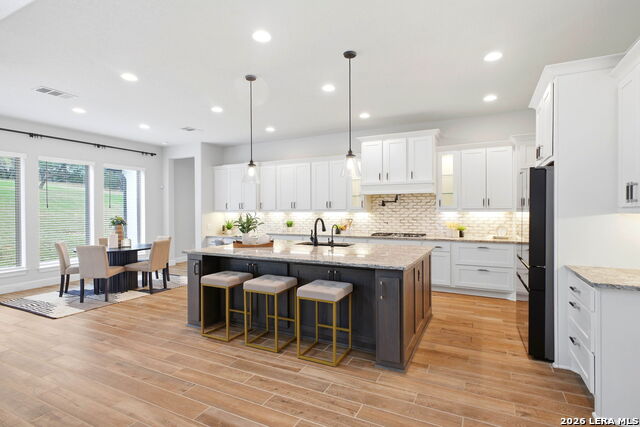 Image 18 of 76 For 25114 Buffalo Clover