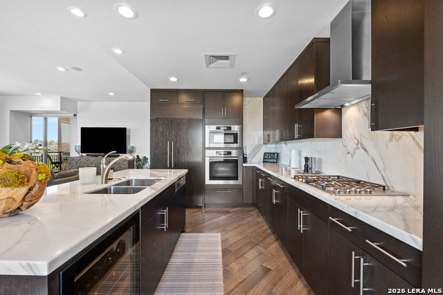 Image 11 of 32 For 4242 Broadway  606