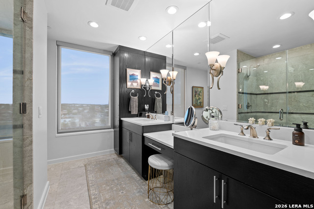 Image 16 of 32 For 4242 Broadway  606