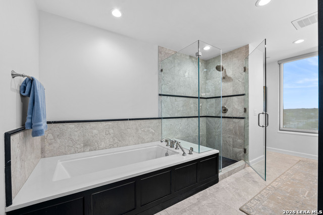 Image 17 of 32 For 4242 Broadway  606