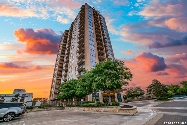 Image 32 of 32 For 4242 Broadway  606