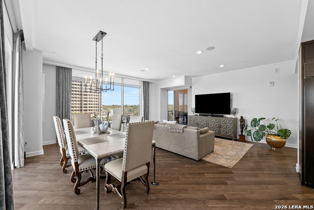 Image 8 of 32 For 4242 Broadway  606