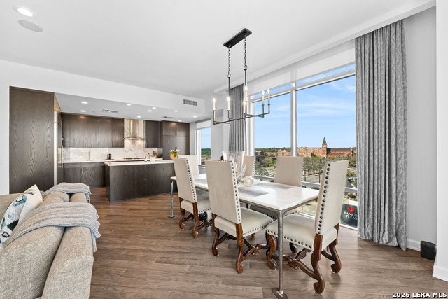 Image 9 of 32 For 4242 Broadway  606