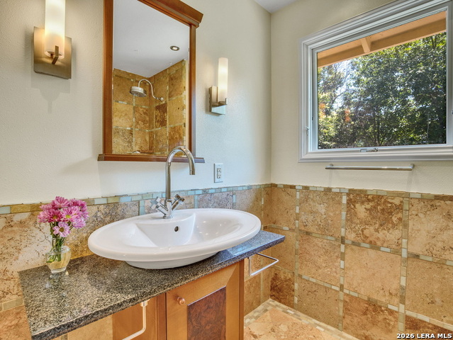 Image 20 of 27 For 785 Burr  