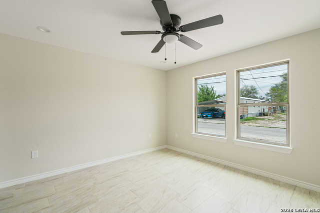 Image 18 of 27 For 514 Linda Vista