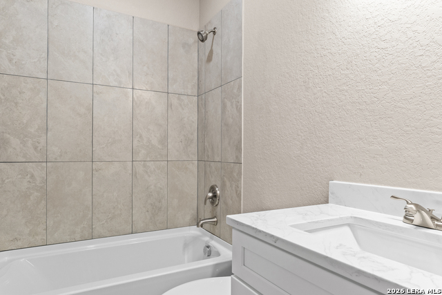 Image 17 of 25 For 221 Sligo  