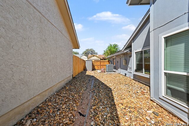 Image 28 of 31 For 12143 Lemon Blossom