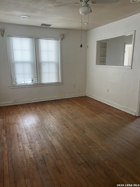 Image 3 of 7 For 1539 Mariposa W