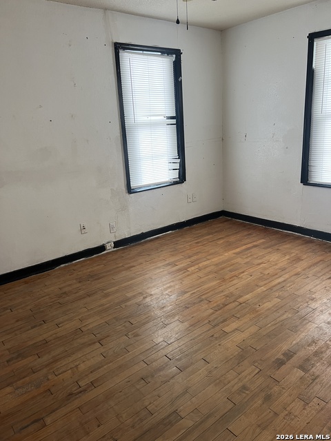 Image 5 of 7 For 1539 Mariposa W