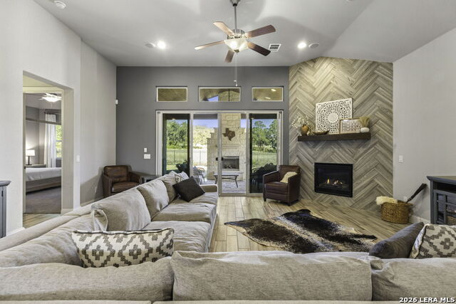 Image 19 of 51 For 103 Palisades