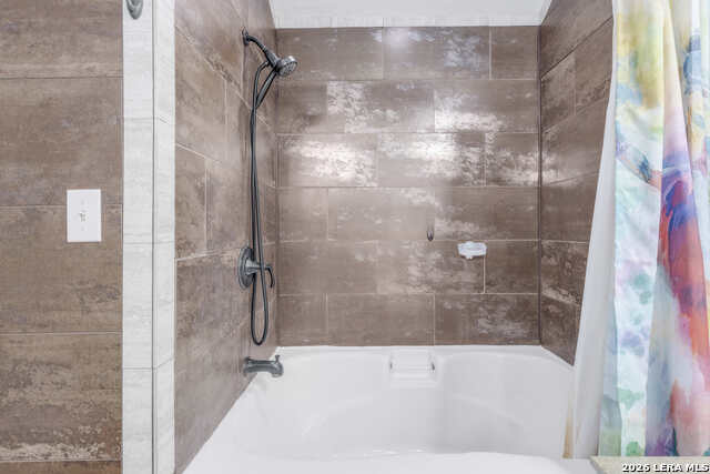 Image 27 of 45 For 125 Brook Shire