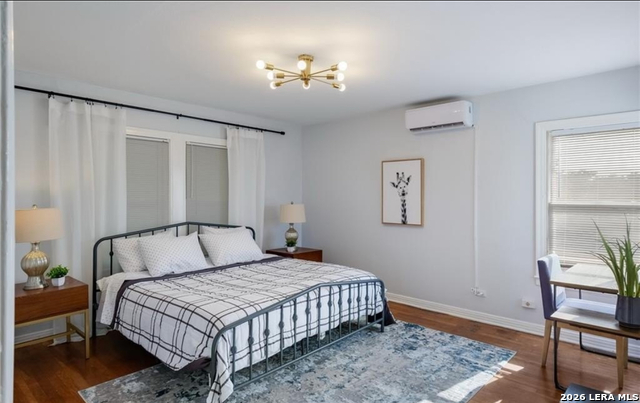 Image 11 of 13 For 422 Pershing  B