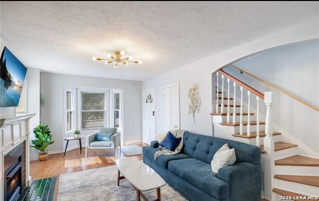 Image 3 of 13 For 422 Pershing  B