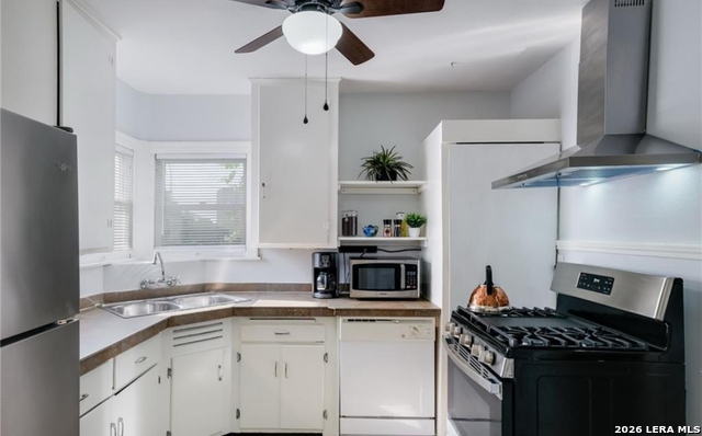 Image 9 of 13 For 422 Pershing  B