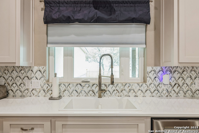 Image 28 of 35 For 1062 Lariat  