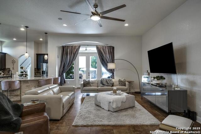 Image 4 of 34 For 13326 Windmill Trace