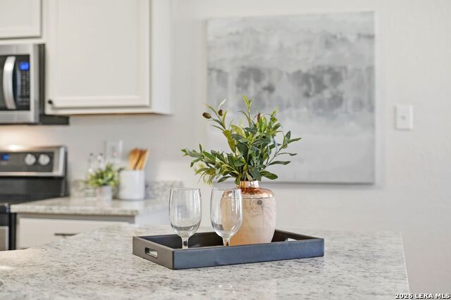 Image 27 of 32 For 530 Zapata  