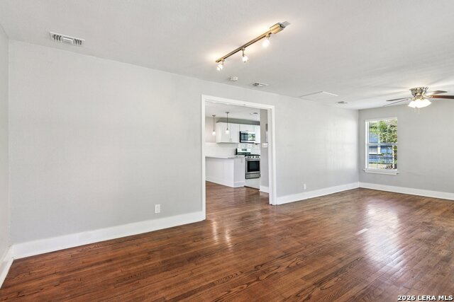 Image 11 of 46 For 1080 Ivy  