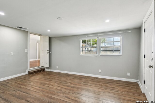 Image 30 of 46 For 1080 Ivy  