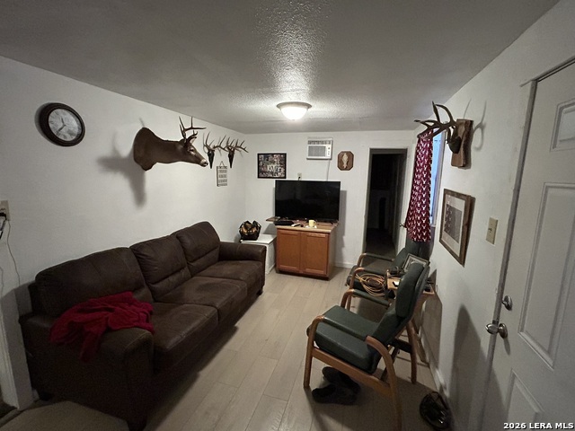 Listing photo id 8 for 111 Sd 58500