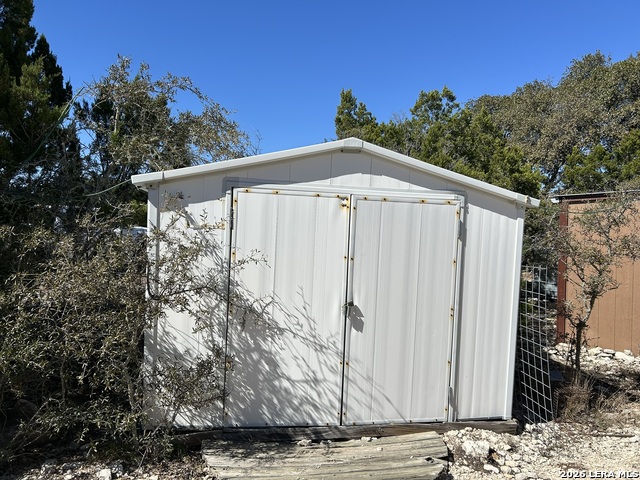 Listing photo id 11 for 111 Sd 58500