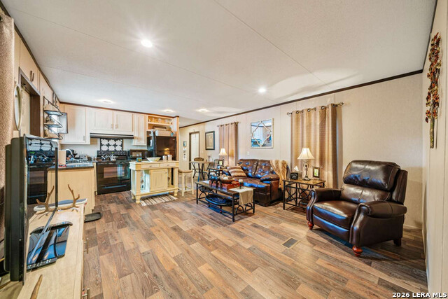 Listing photo id 15 for 916 Private Road 2532