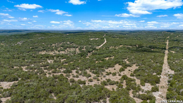Listing photo id 6 for 916 Private Road 2532