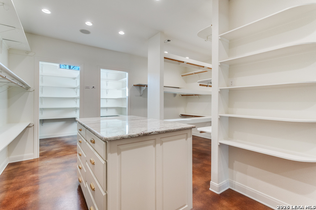 Listing photo id 18 for 419 Rodalyn Drive