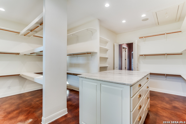 Listing photo id 19 for 419 Rodalyn Drive