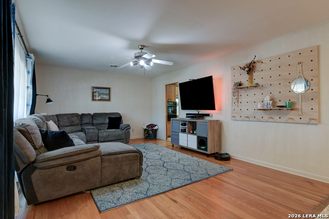 Image 4 of 32 For 619 Indigo  