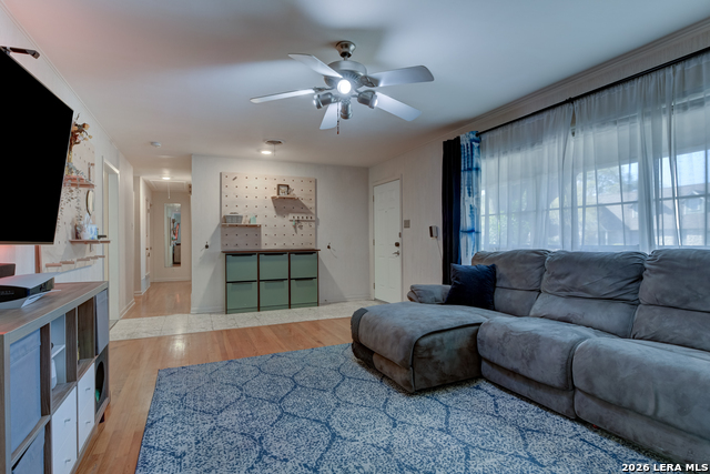 Image 5 of 32 For 619 Indigo  