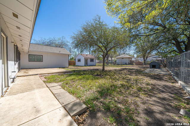 Listing photo id 26 for 5630 Seacomber