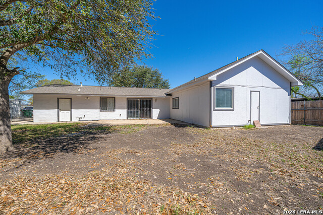 Listing photo id 28 for 5630 Seacomber