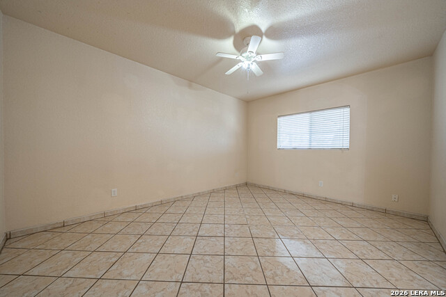 Listing photo id 4 for 5630 Seacomber